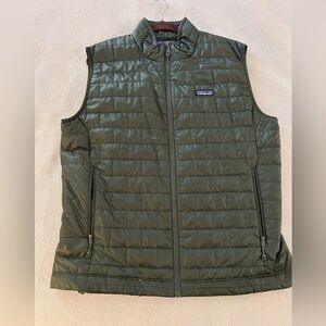 Green Patagonia nano puff vest size L